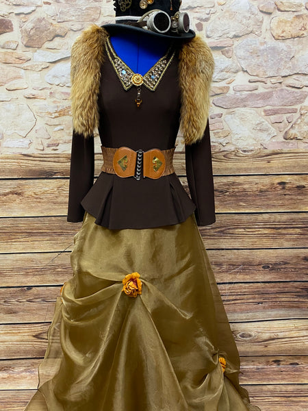 Steampunk Damen Mode hochwertiges Komplett Kostüm Gr.34, Unikat, Damenkostüm in der Größe 34. Das Outfit besteht aus 4 Kleidungsstücken und Accessoires. Es ist handveredelt und ein Unikat. Mit extravagante Zylinder Hut.
