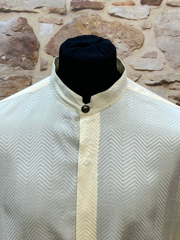 Elegantes Vintage-Hemd mit Stehkragen – Creme, Gr. 43