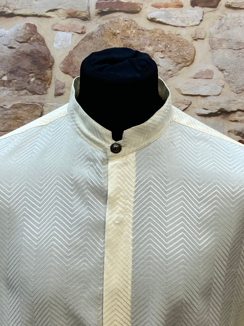 Elegantes Vintage-Hemd mit Stehkragen – Creme, Gr. 43