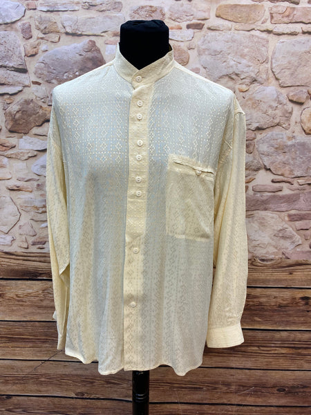 Vintage-Hemd mit Stehkragen und filigranem Muster – Creme, Gr. 42