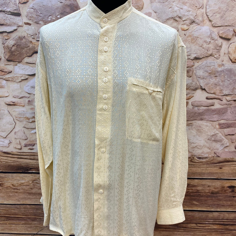 Vintage-Hemd mit Stehkragen und filigranem Muster – Creme, Gr. 42