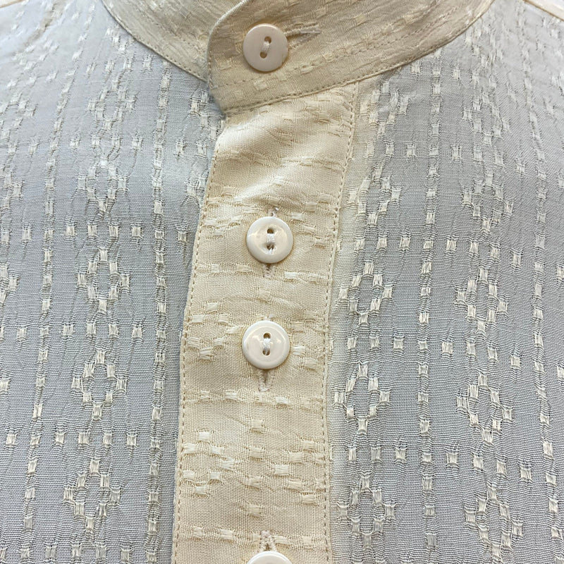 Vintage-Hemd mit Stehkragen und filigranem Muster – Creme, Gr. 42