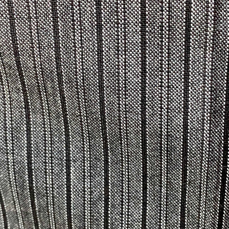 „Detailaufnahme Stresemannhose Nadelstreifen grau schwarz hochwertige Schurwolle“