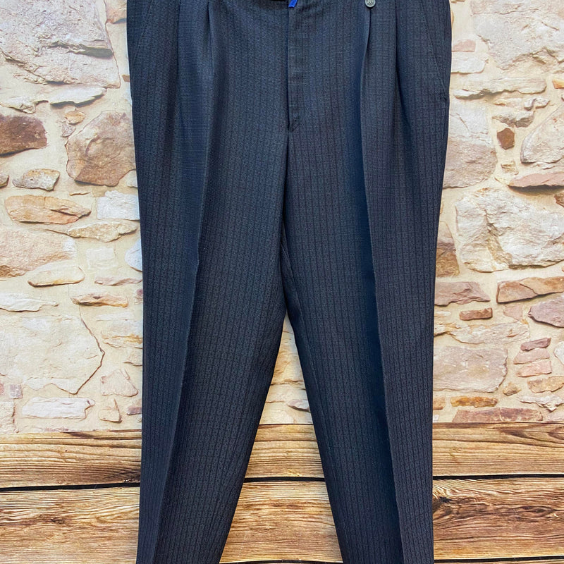 „Vintage Stresemannhose Herren grau Nadelstreifen Größe 27 Vorderansicht“