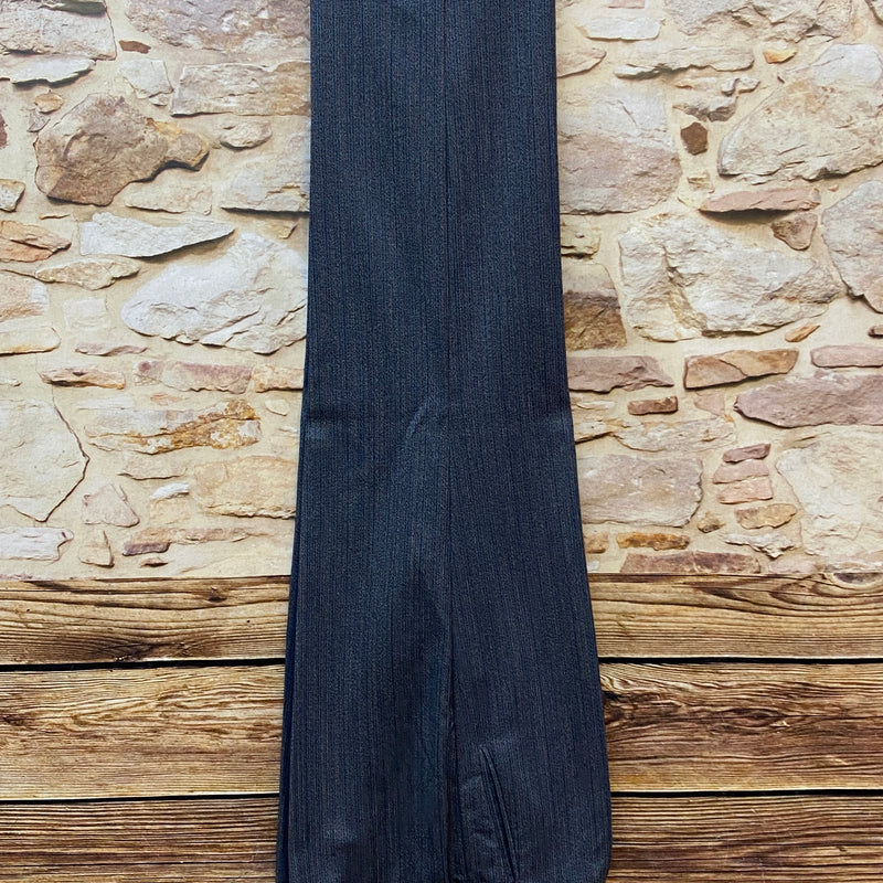 „Vintage Stresemannhose Herren Rückansicht dunkelblau mit Streifenmuster“