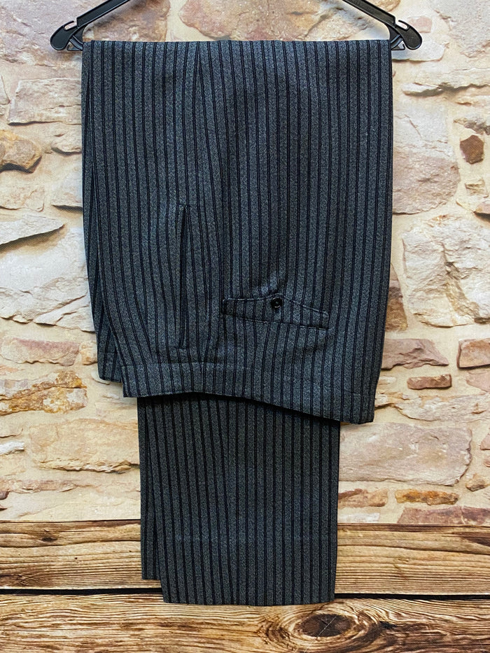 Antike Stresemannhose gestreift Rarität Bund 88 cm