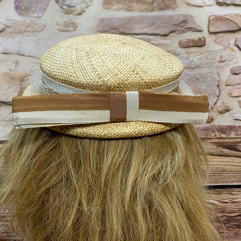 Kleiner flacher Strohhut mit Netz und Zierschleife Damen Hut Vintage