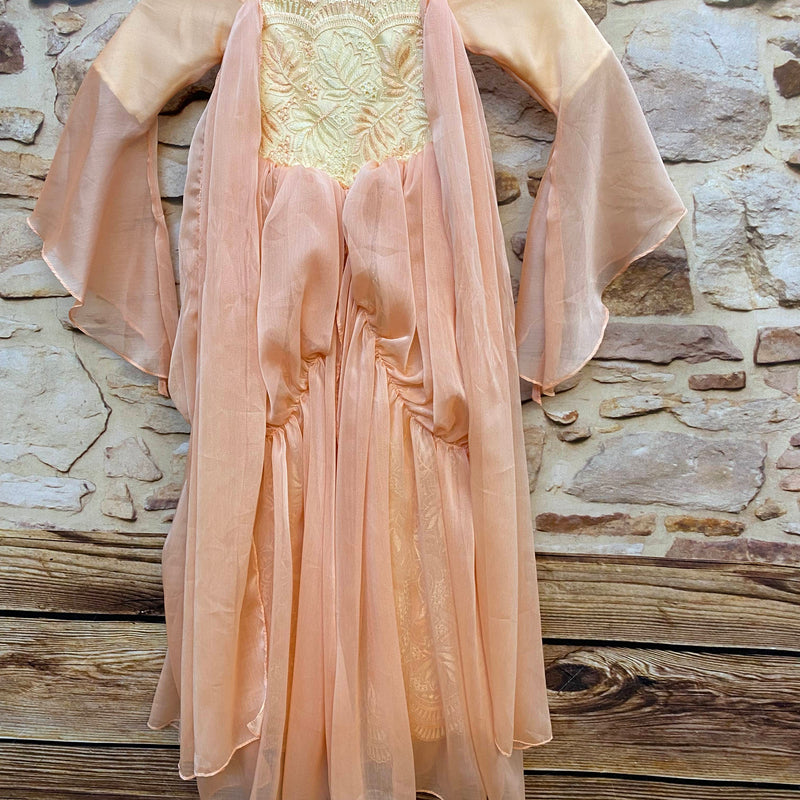 Vintage Taufkleid in Apricot & Creme – ungetragen, Ansicht 2