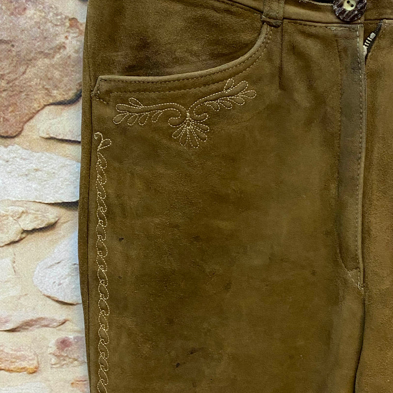 Vintage Damen Trachtenlederhose Gr. 40 in Braun mit heller Stickerei und Schnürung – Ansicht 2