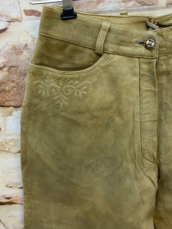 Damen Trachtenlederhose Kniebund Gr. 38 – helloliv mit Stickerei