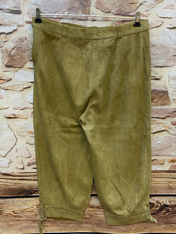 Vintage Damen-Kniebundlederhose Gr. 42 in Oliv – Rückansicht