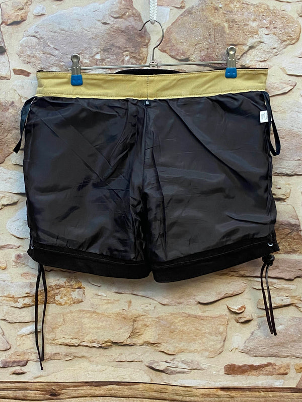 Kurze Trachtenlederhose Damen dunkelbraun – Gr. M
