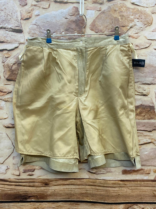Damen Trachtenlederhose kurz Gr. 42 – beige