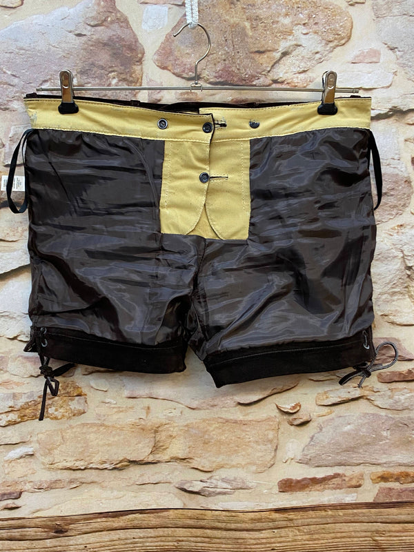 Kurze Vintage Damen Lederhose Braun bestickt – Gr. L