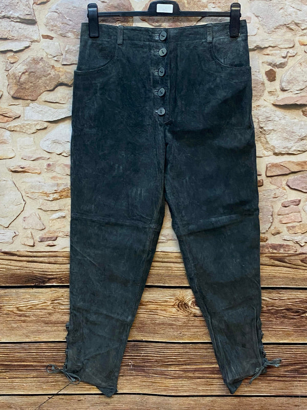 Dunkelgraue lange Trachten-Lederhose mit Knopfleiste