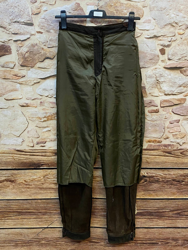 Innenseite der Damen Lederhose mit Futter.