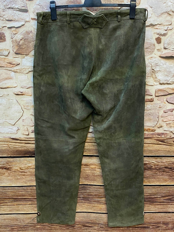 „Rückansicht Vintage Trachtenlederhose Herren lang mit Patina und Wildlederoptik“