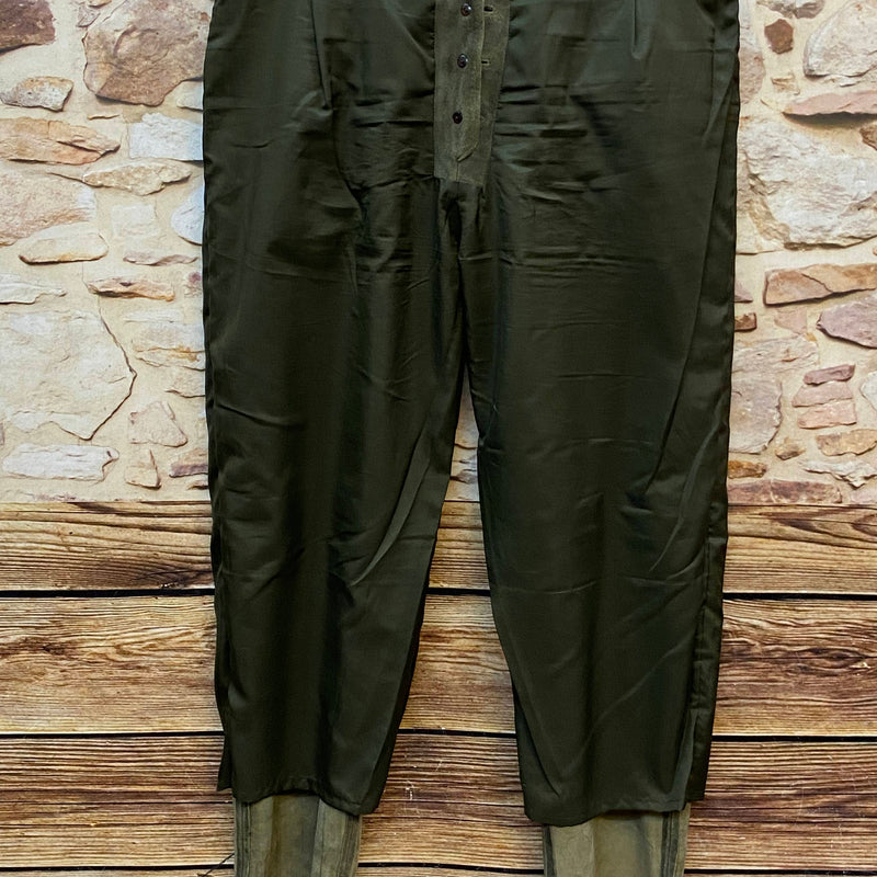 „Vintage Trachtenlederhose Herren lang mit Patina und Wildlederoptik, Innenansicht“