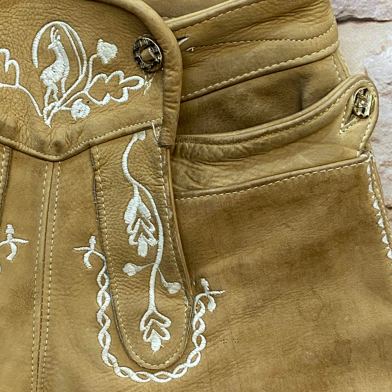 Vintage kurze Lederhose Trachtenhose Hirsch Stickerei beige Gr. 36