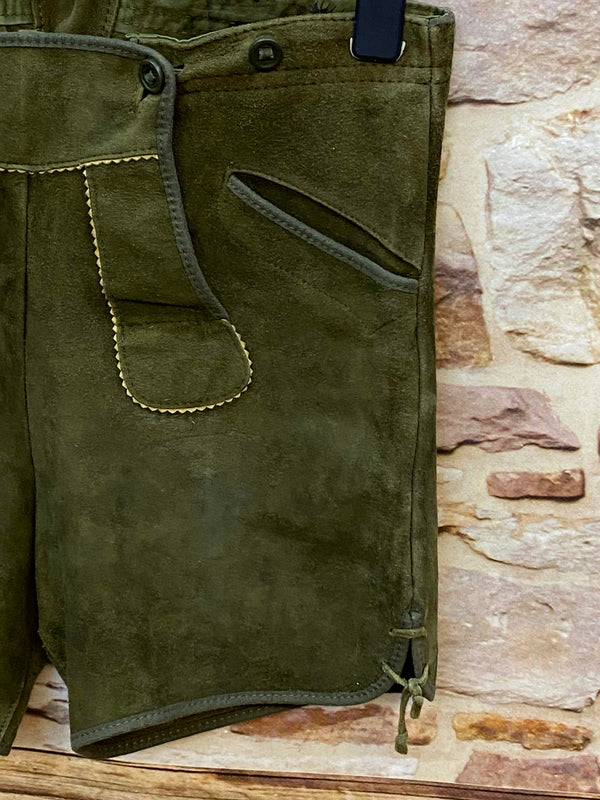Kurze Trachtenlederhose Gr. 46 in Olivgrün aus Leder
