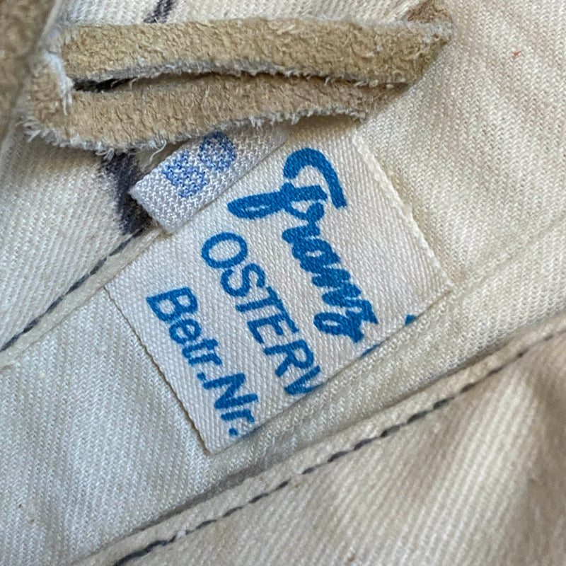 Kurze Trachtenlederhose aus Leder in Beige-Grün – ca. Gr. 52