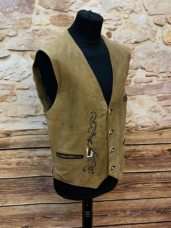 „Herren Lederweste Tracht Vintage seitliche Ansicht Stickerei Detail“