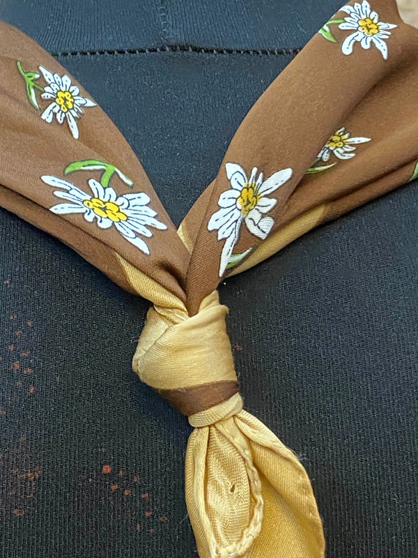 Trachtenhalstuch Braun mit Herz-Anhänger