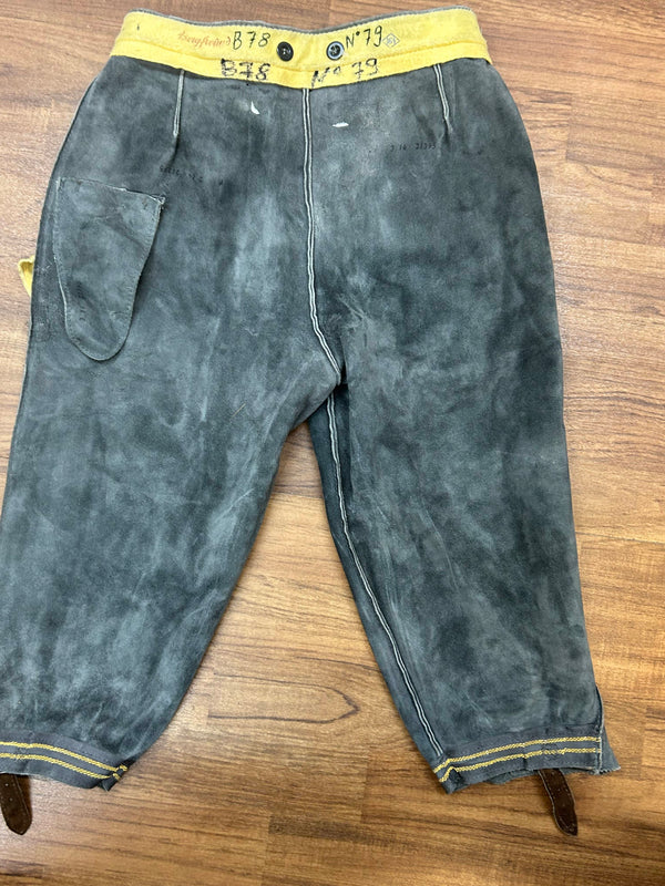Klassische Herren Kniebund-Trachtenlederhose in Grau