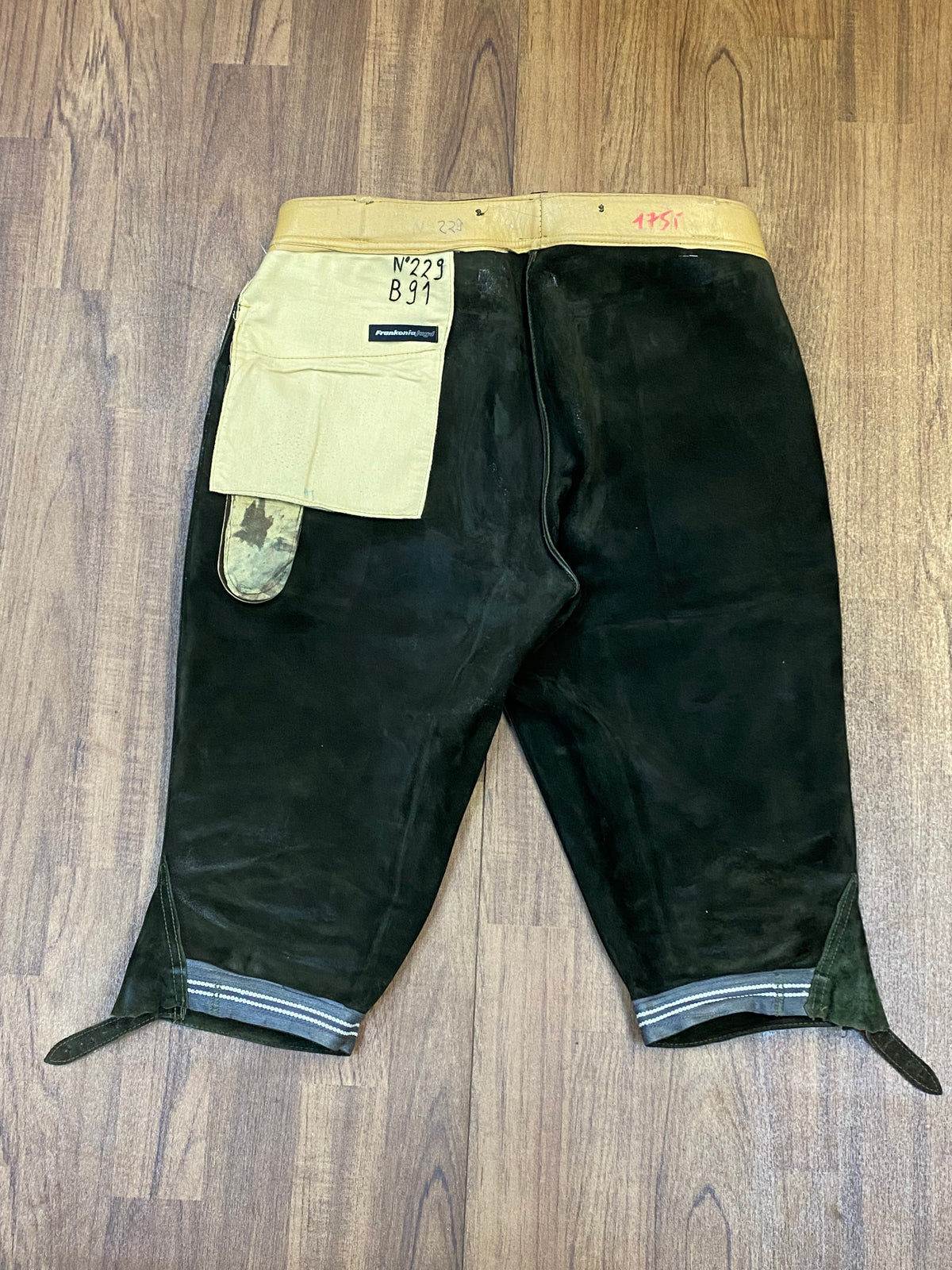 Pantalon en cuir traditionnel jusqu'aux genoux Pantalon de chasse en cuir Frankonia jusqu'aux genoux ceinture 91, taille 50