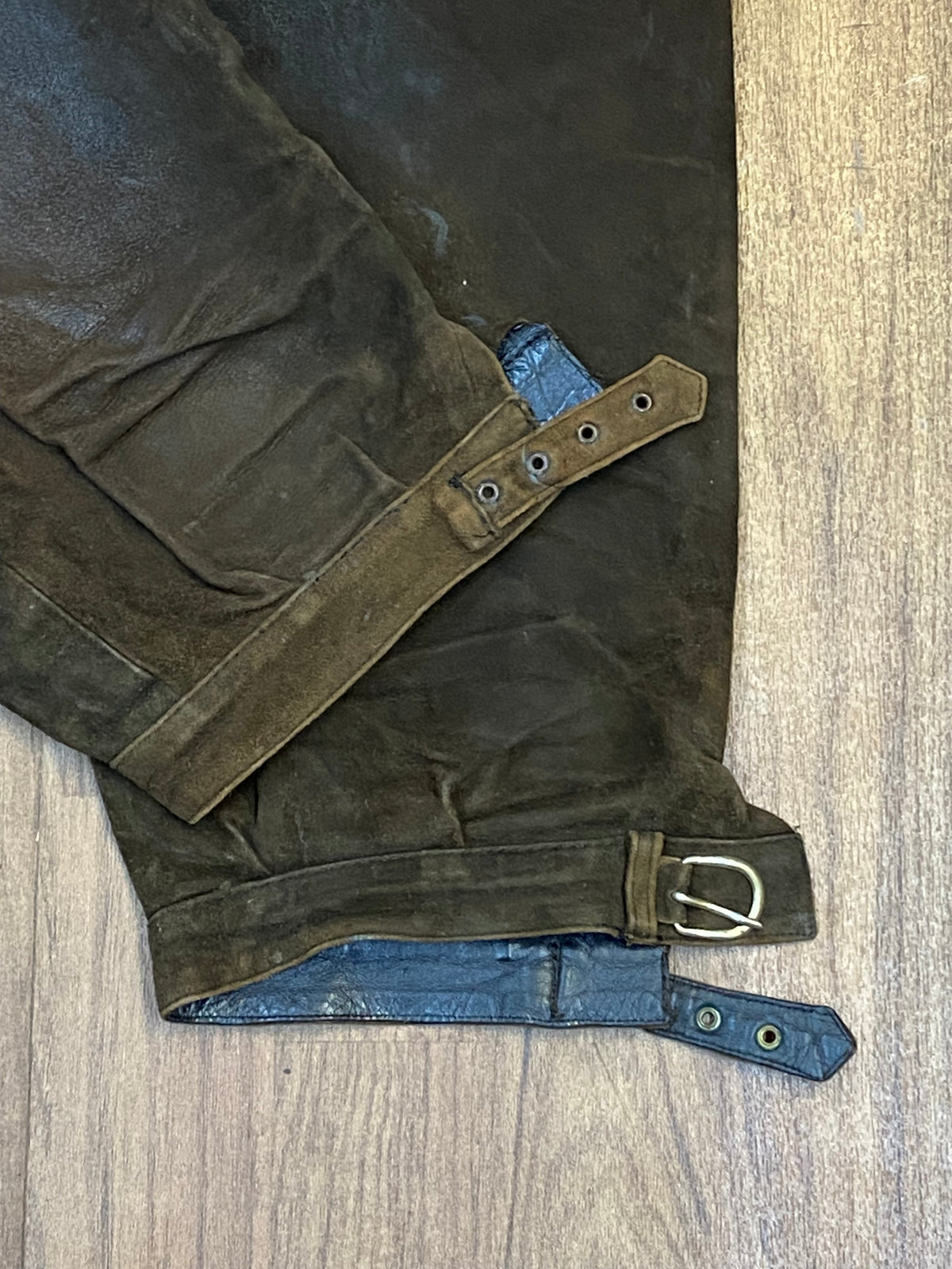 Alte Kniebund-Trachtenlederhose vón Leder Nübler aus München Bund 80 cm, Gr.44