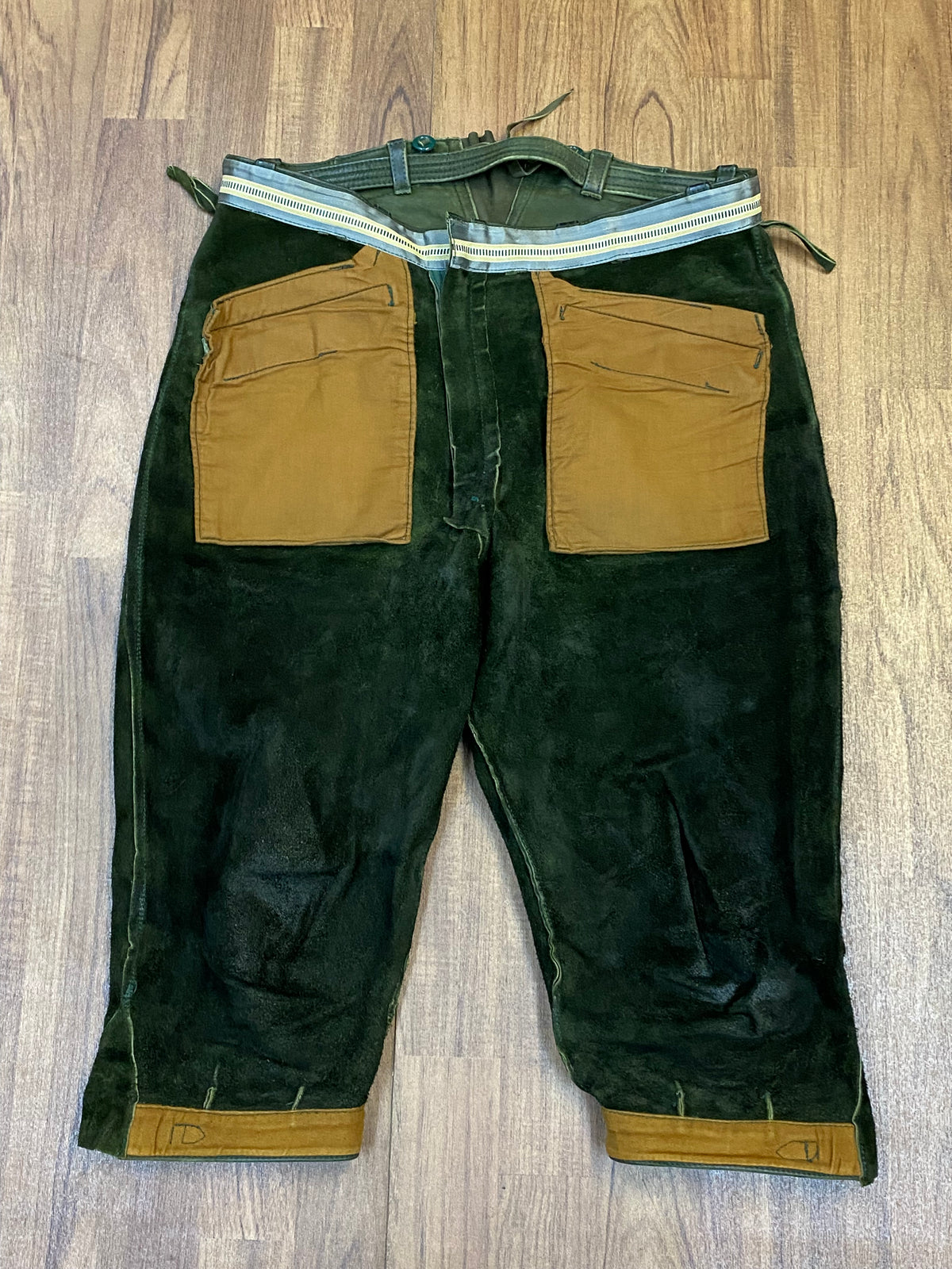 Vintage Kniebund-Trachtenlederhose Herren in grün Bund 96 cm, Gr.52