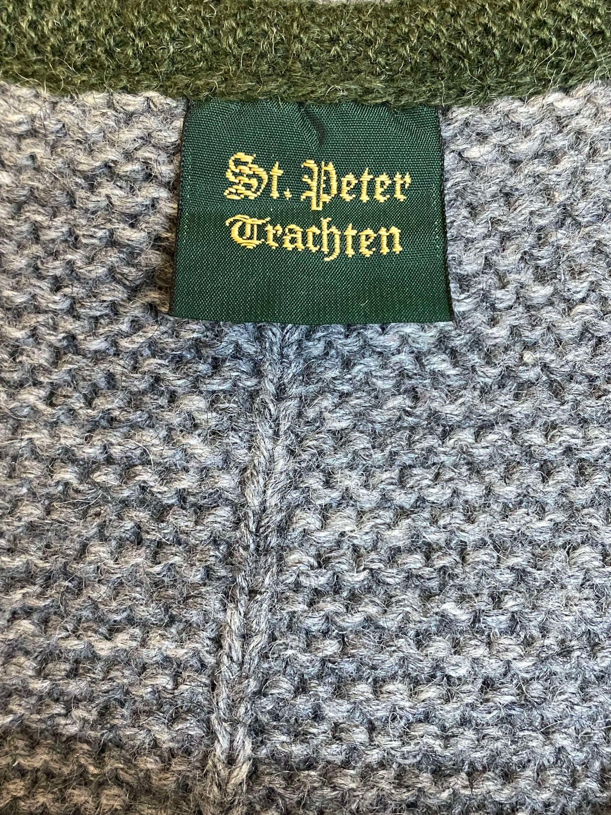 Trachten-Strickweste aus reiner Schurwolle in Grau, Gr.50