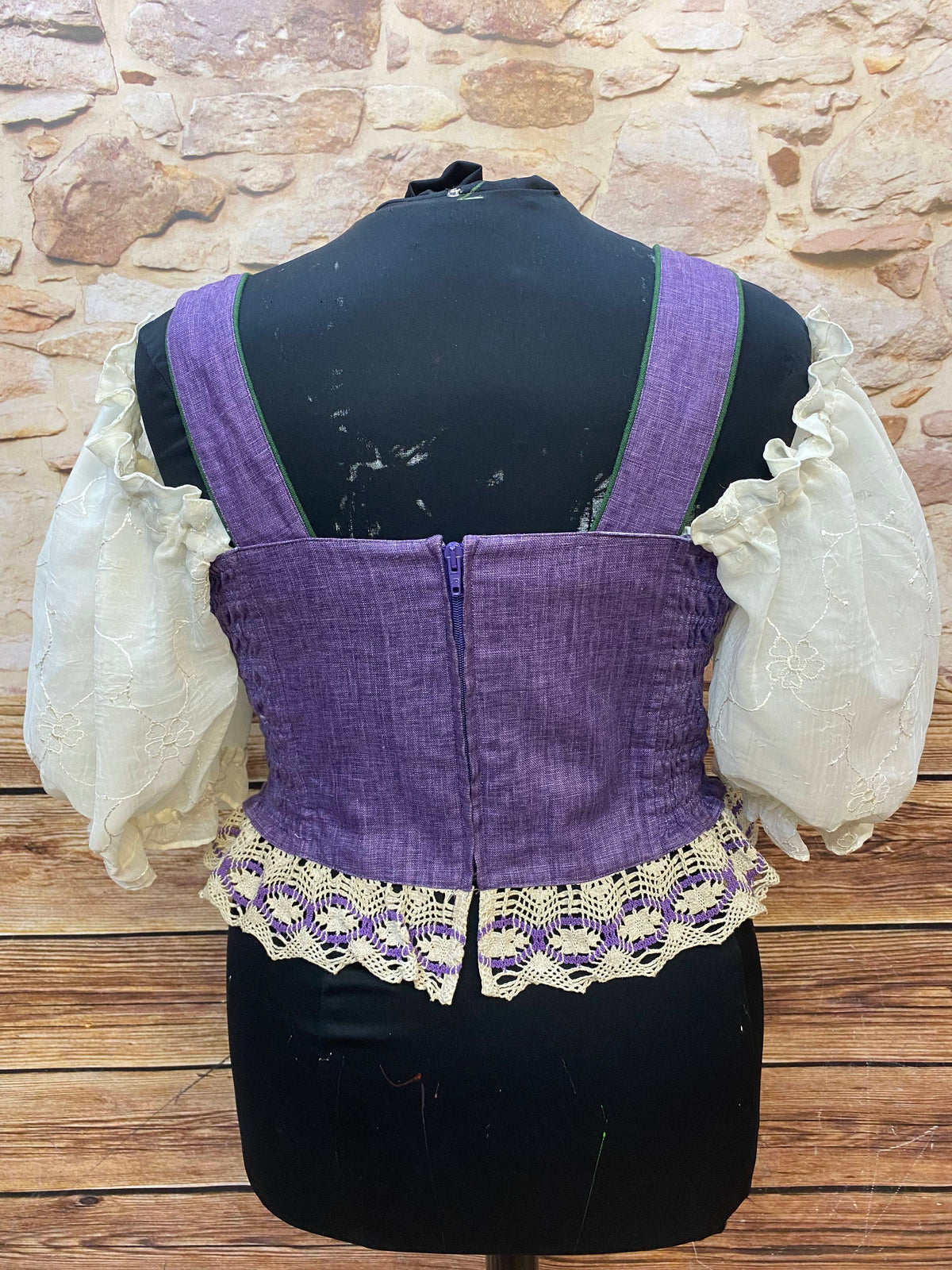 Carmenbluse im Landhaus-Stil, lila Gr.48