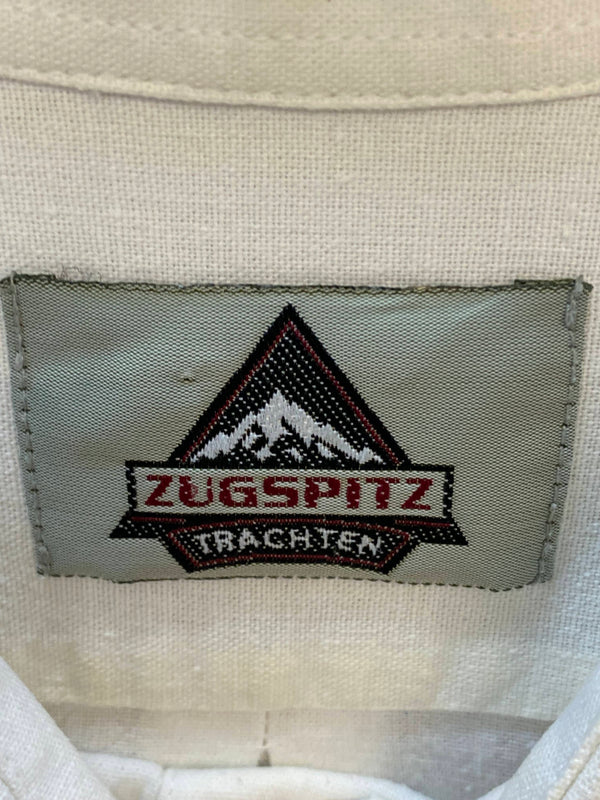 „Herren Trachtenhemd Zugspitz in Weiß mit Jagdmotiv und Edelweiß Stickerei“