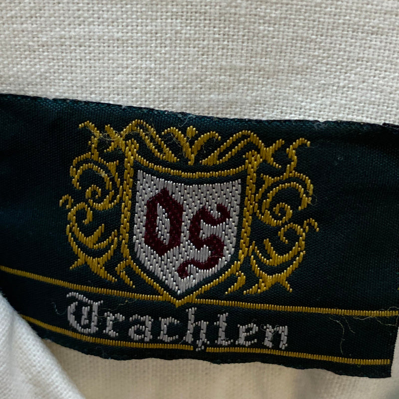 OS Trachten Label im weißen Herren Trachtenhemd