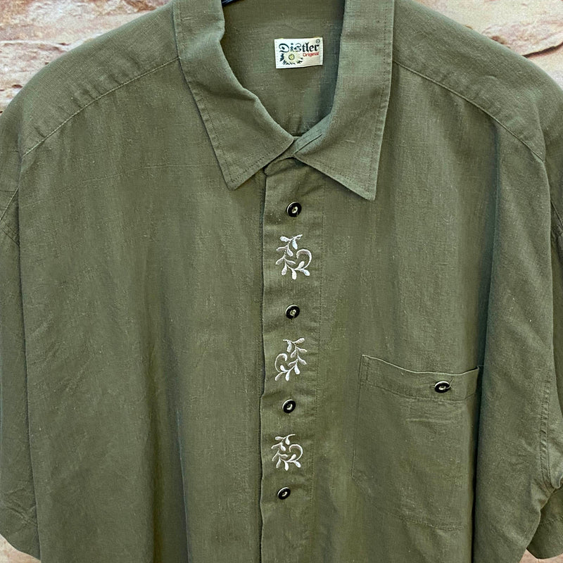 „Vintage Trachtenhemd Herren kurzarm grün mit Stickerei Detail“