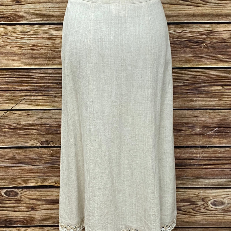 „Rückansicht des langen Trachtenrocks in Natur mit geradem Bund, Größe 38“