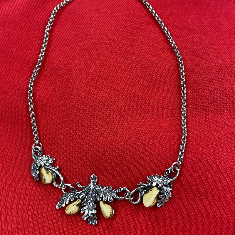 Trachtenkette mit Eichenblatt-Motiv, silber