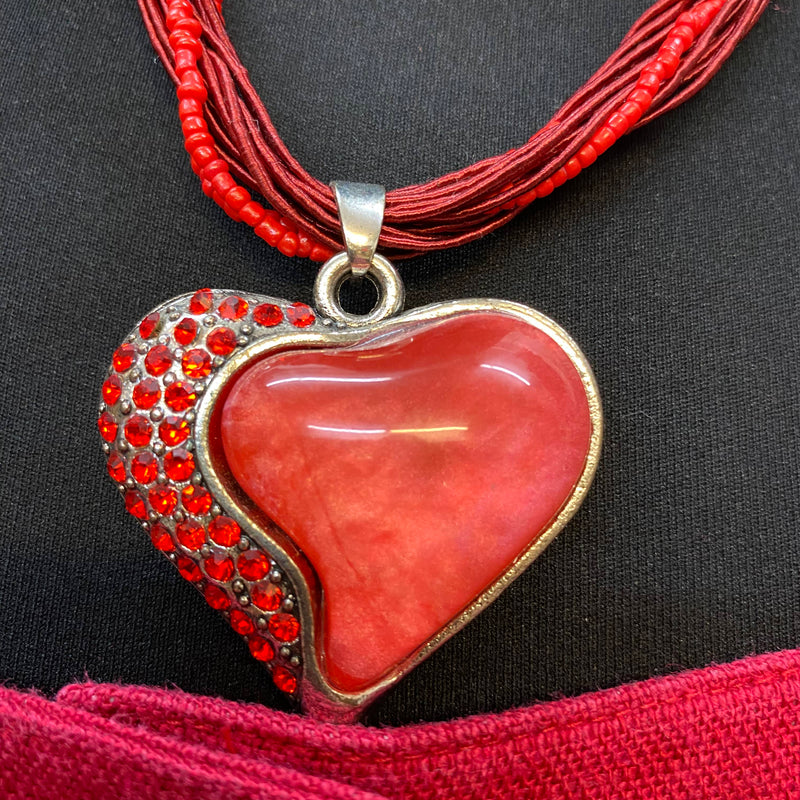 Trachtenkette für Damen – Herzanhänger in Rot