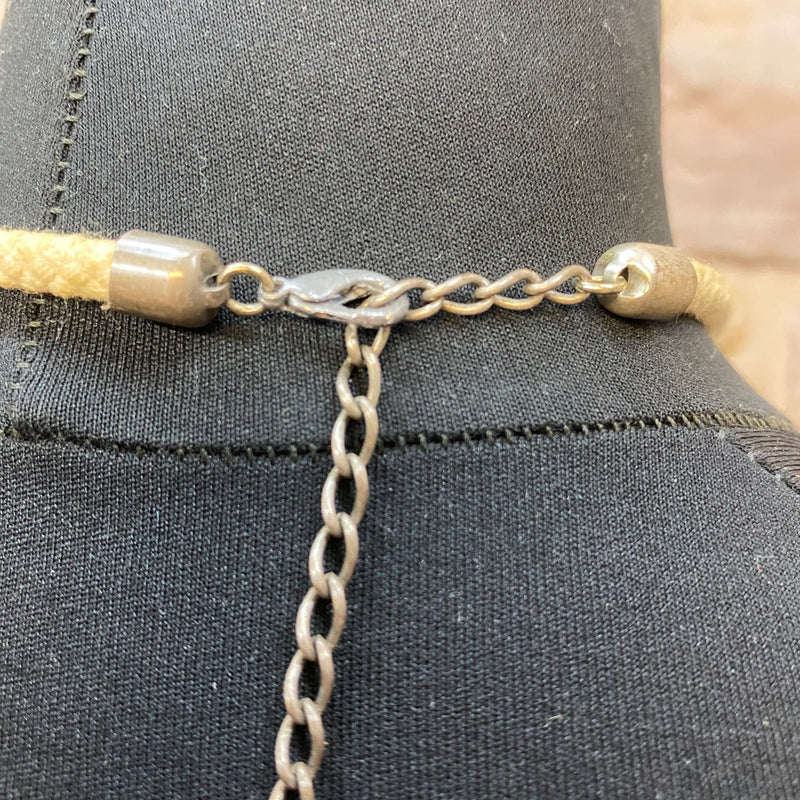 Trachtenkette mit Holzperlen und Herzanhänger