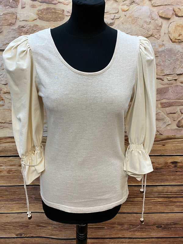 „Cremefarbenes Vintage Trachtenshirt Damen Gr. 38 von Country Line“