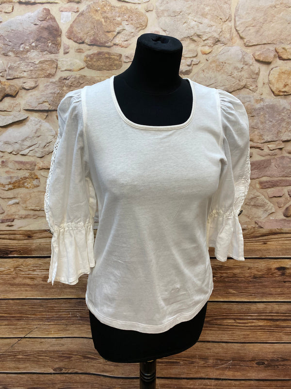 „Cremefarbenes Trachtenshirt Damen mit Puffärmeln Gr. 38“