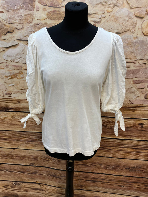 „Cremefarbenes Trachtenshirt Damen Gr. 40 von MEICO Landhaus Look“