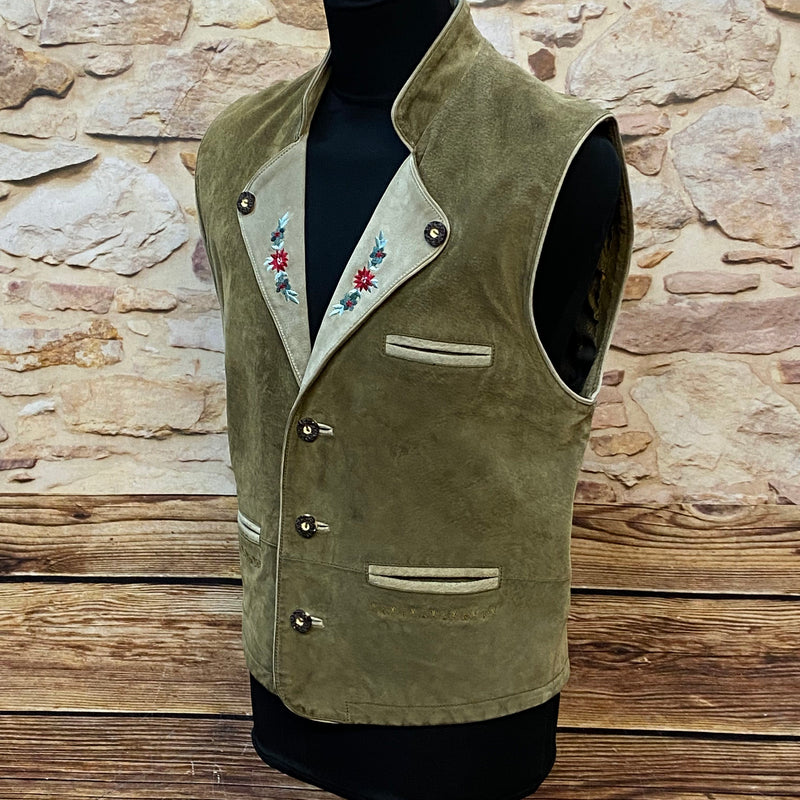 „Grüne Leder Trachtenweste Herren seitliche Ansicht mit Stickerei“