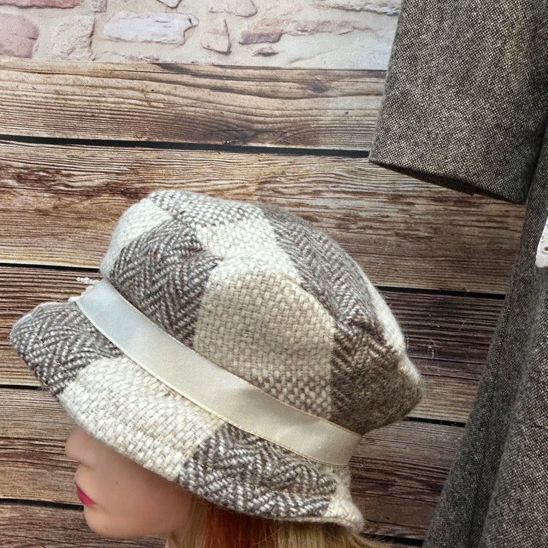 Einzigartiges Damen Tweed-Kostüm im Oldtimer Stil, Unikat