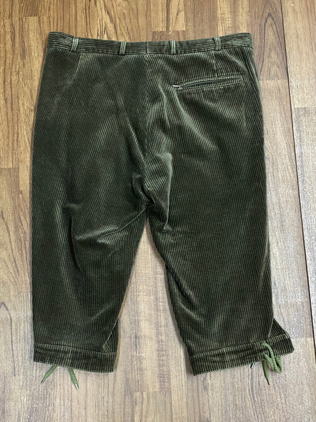 Cordkniebundhose Wanderhose Kniebund grün Bundweite 94 cm, Gr.52