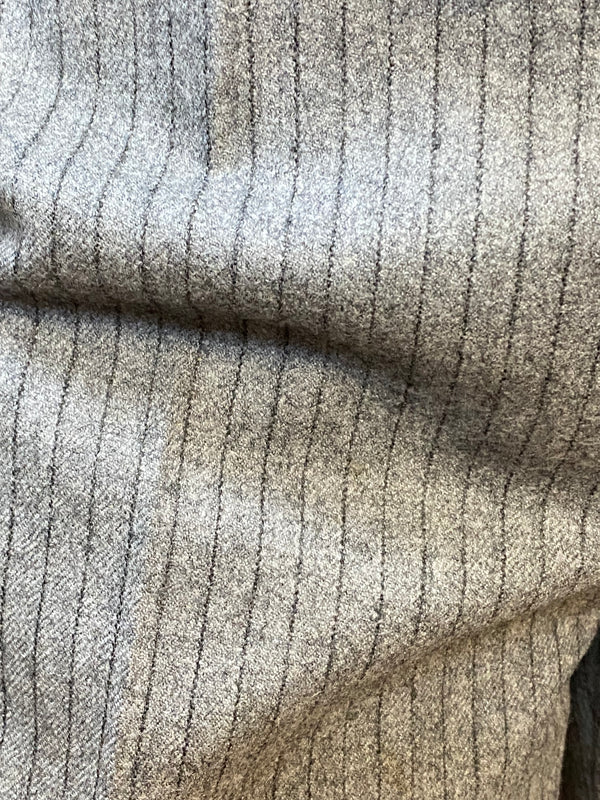 Nahaufnahme graue Nadelstreifenhose – Stoffstruktur