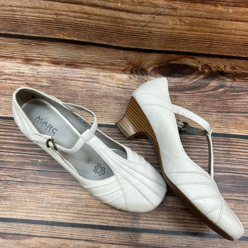 Cremeweiße Vintage T-Strap-Pumps (Gr. 39) aus Leder im 20er-Jahre Look. MARC soft walk, 6 cm Absatz, top Zustand – hol dir echten Retro-Glamour!