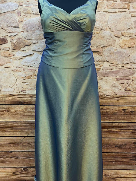 „Vintage Abendkleid grün schimmernd mit V-Ausschnitt und langem Rock“