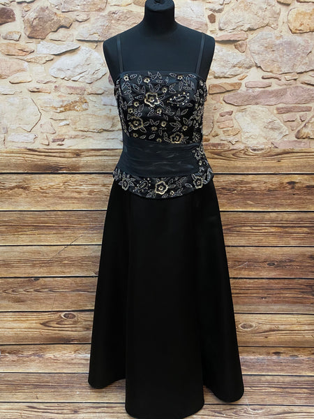„Vintage Abendkleid schwarz mit Perlenstickerei und Corsage lang“